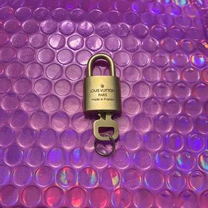 🔒 Authentic Louis Vuitton Lock-n-Key